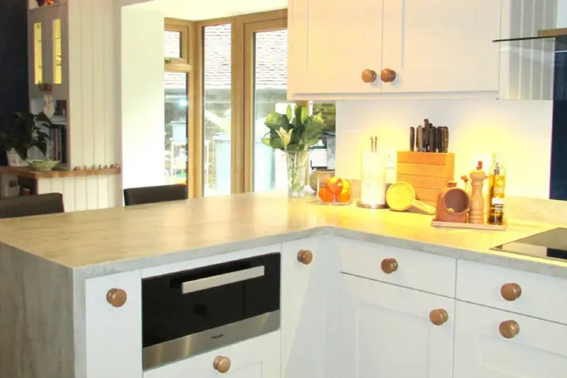 Another view of this kitchen