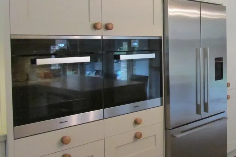 Another view of this kitchen