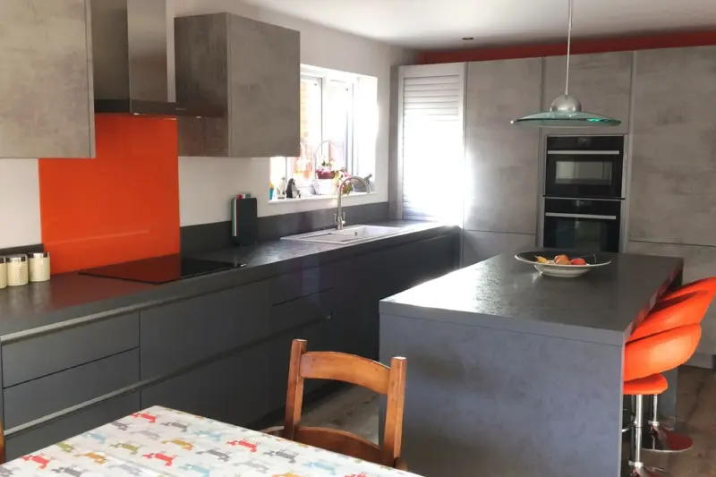 Another view of this kitchen